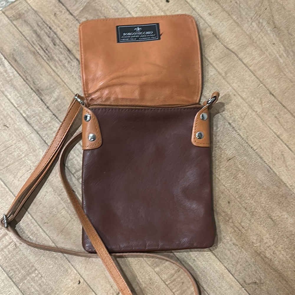 Vera Pelle Two-Tone Leather Messenger Bag - Picture 4 of 8